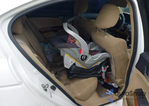 2011 Honda Accord 2.4 Ex z USA, uszkodzony, nr VIN 1HGCP2F74BA119046